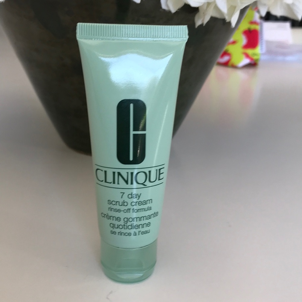 CLINIQUE 7 day scrub cream.
